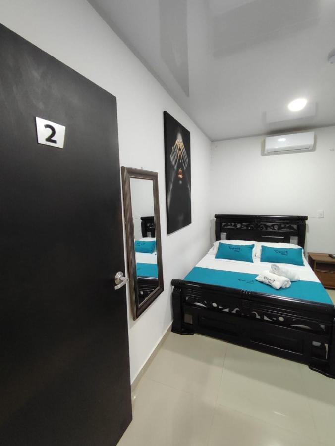 Hospedagem domiciliar Galyrod House *