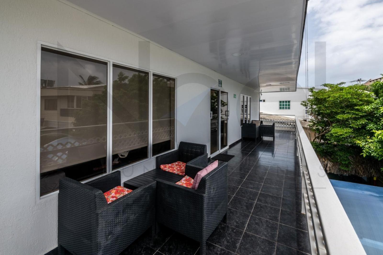 Hospedagem domiciliar Galyrod House *